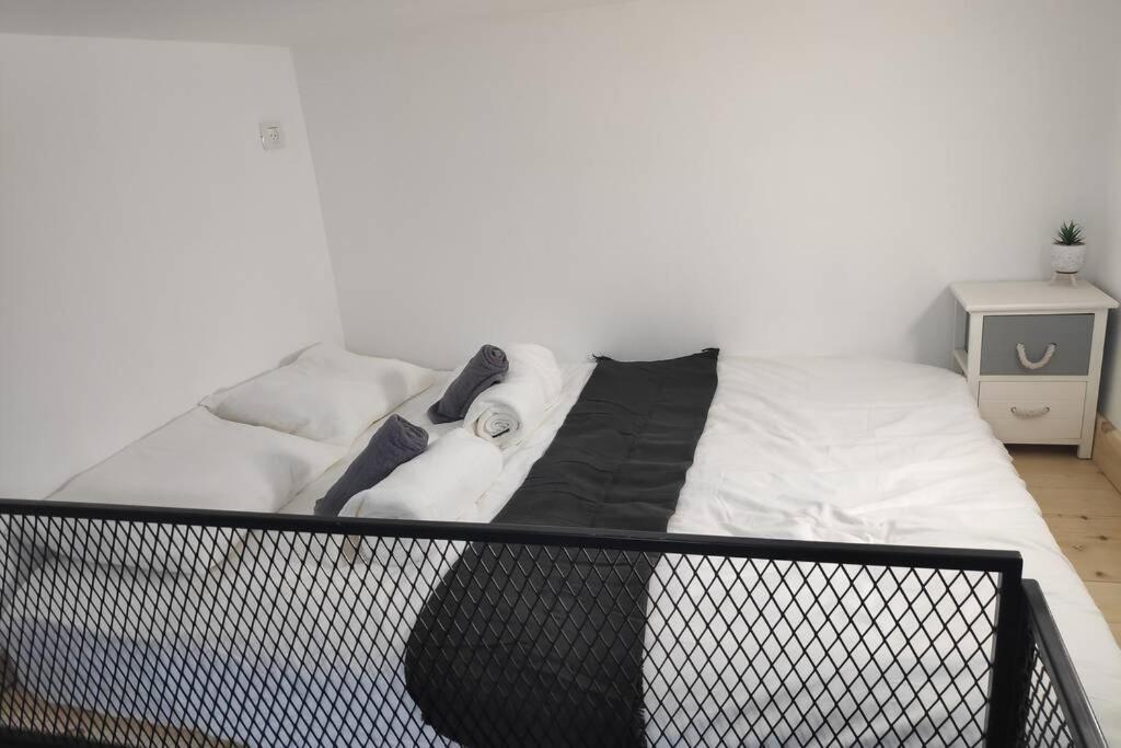 Centrally-Located Quiet Cozy Loft Apartment Be'er Sheva Eksteriør billede