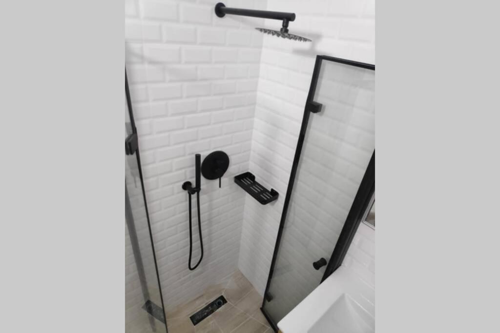 Centrally-Located Quiet Cozy Loft Apartment Be'er Sheva Eksteriør billede